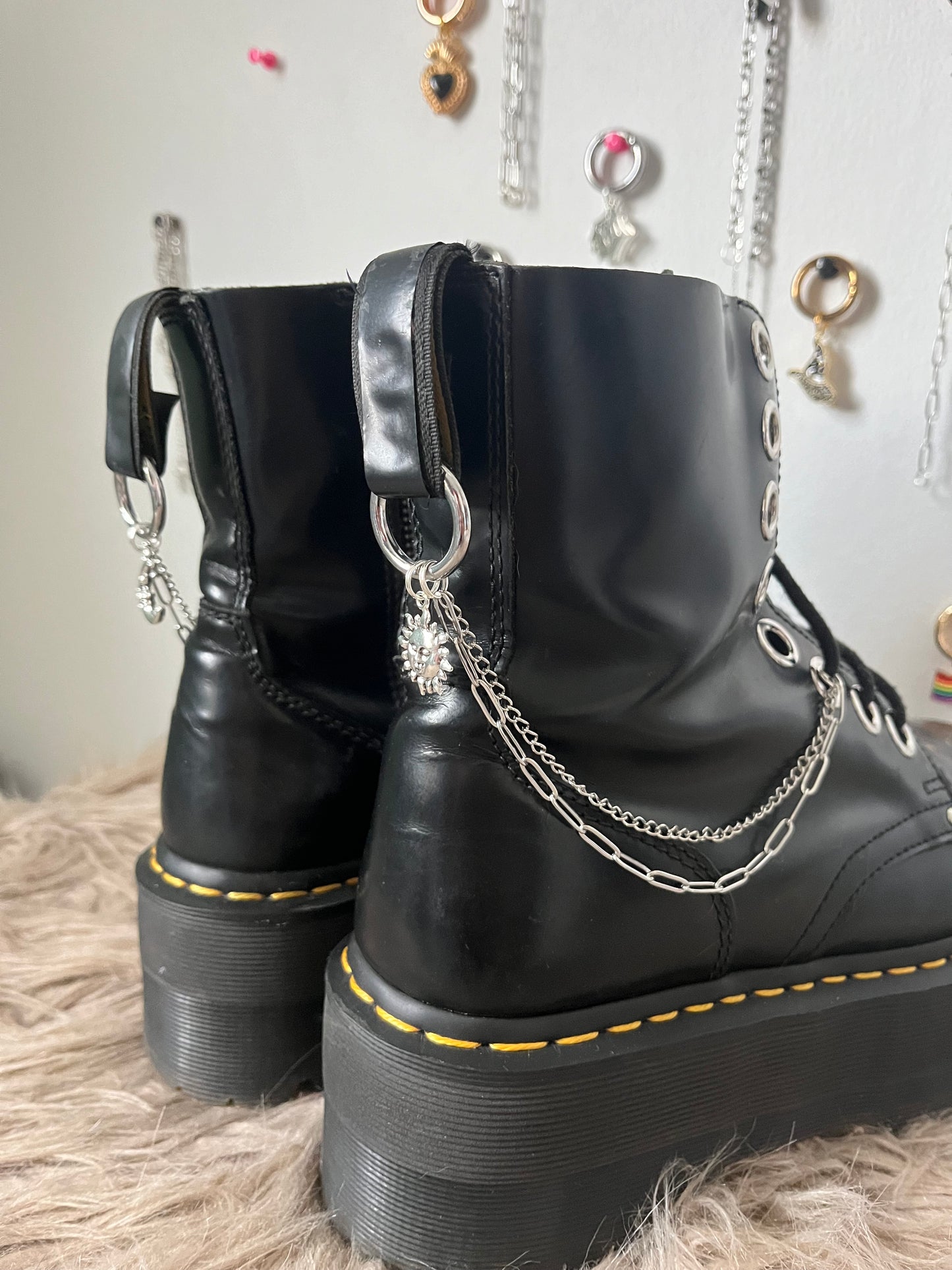 Chaînes lune soleil