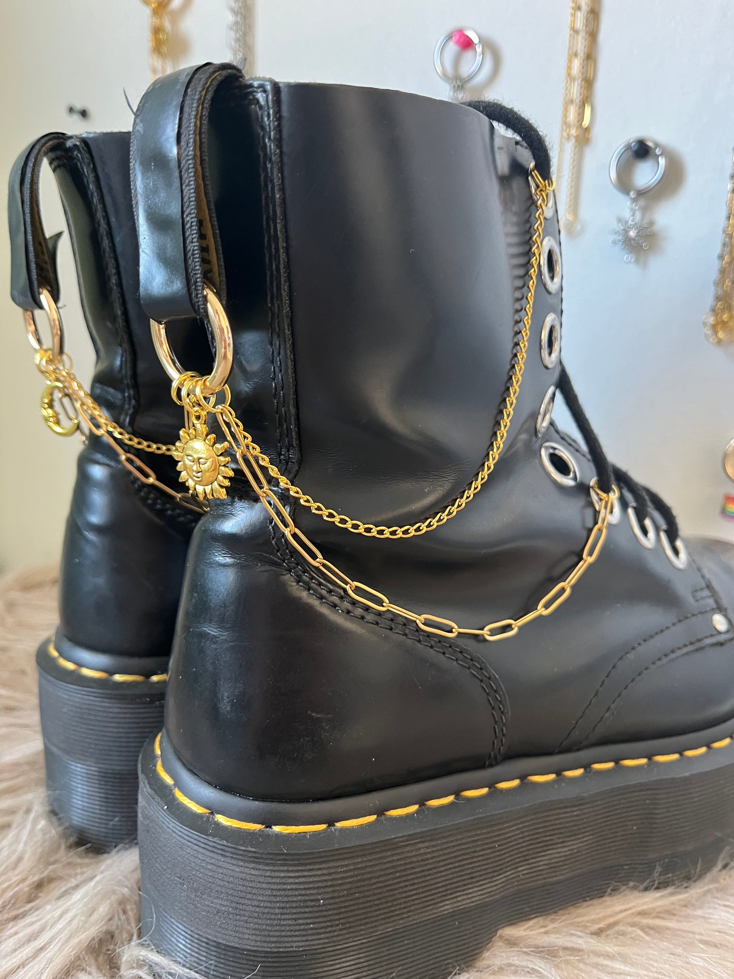 Chaînes doubles lune soleil