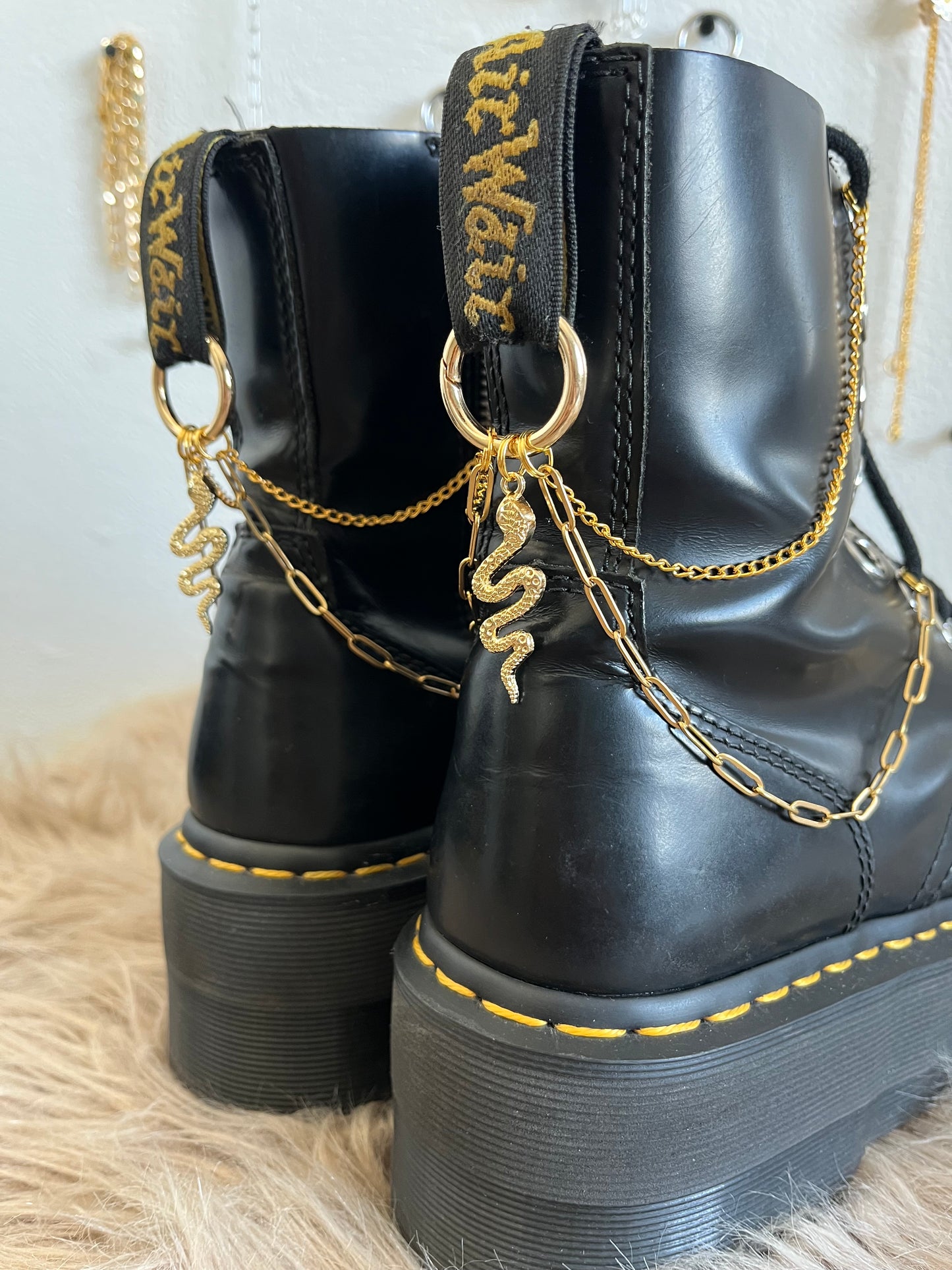 Chaînes doubles serpents