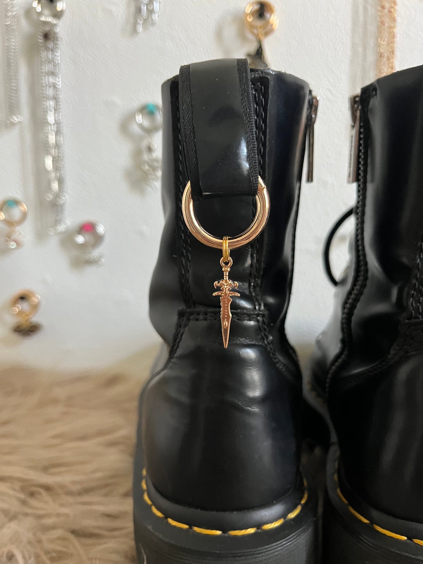 Charms dagues