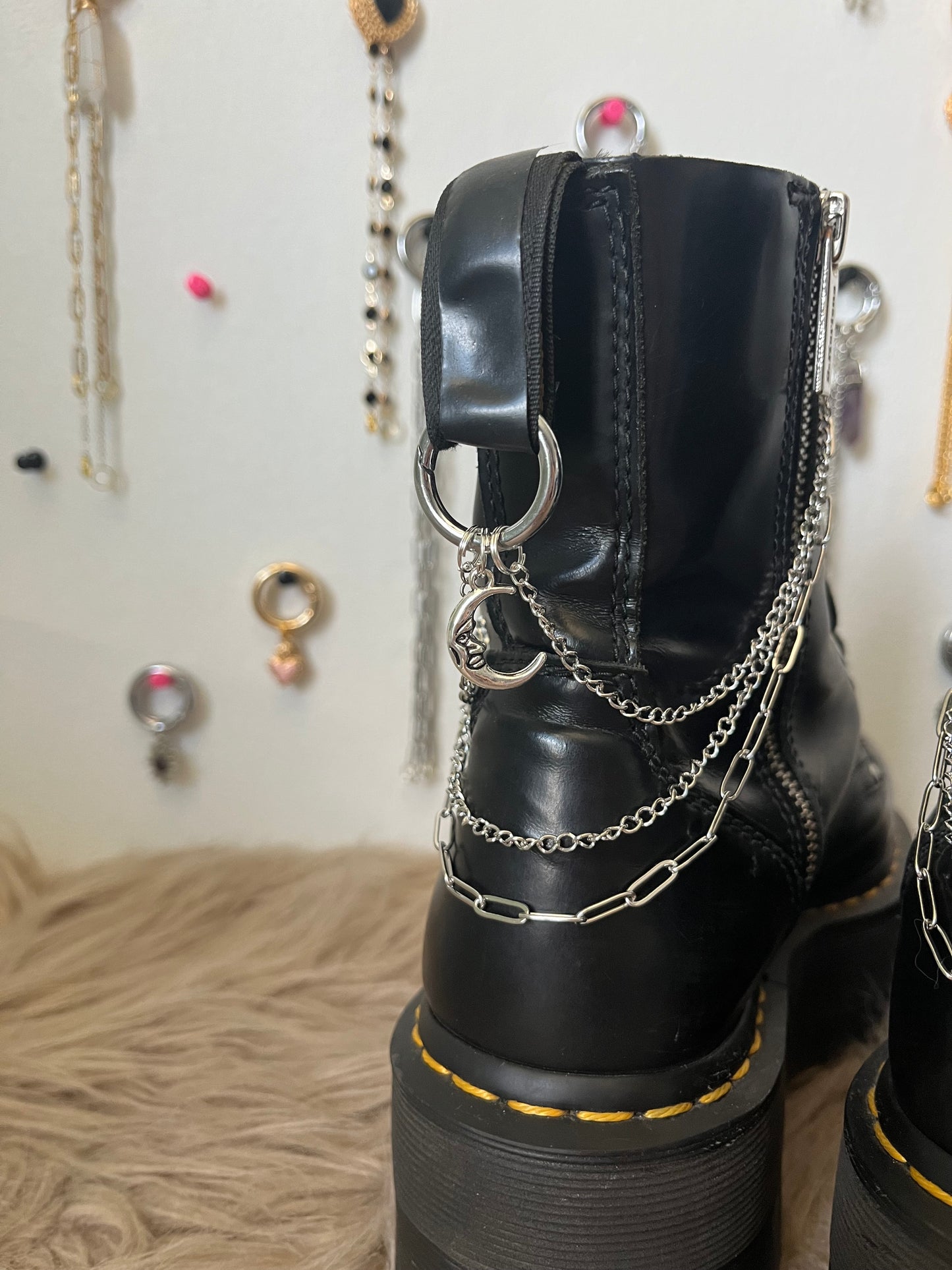 Chaînes lune soleil