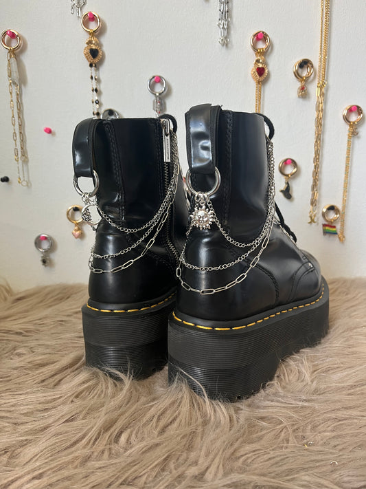 Chaînes lune soleil